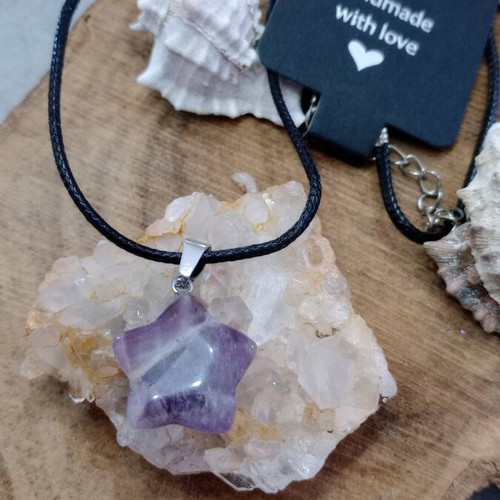 Amethyst star necklace new, purple