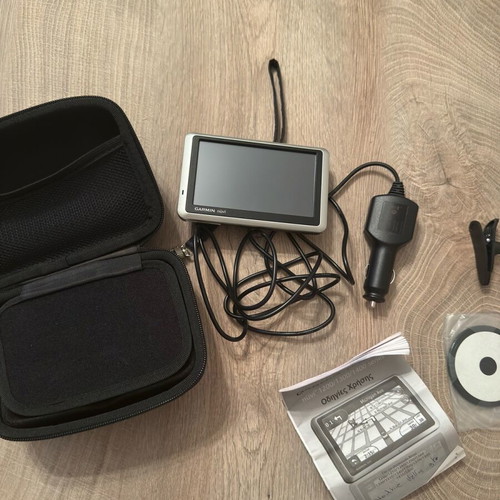 Garmin GPS with new Hama case