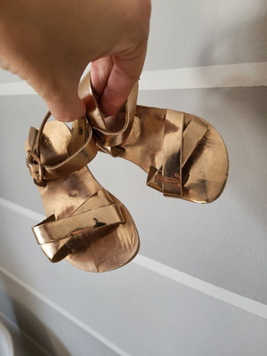 Handmade leather sandals in pink gold color size 26