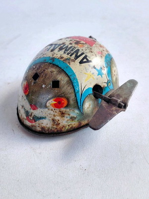 Wind-up mouse from the 50s used, with signs of wear