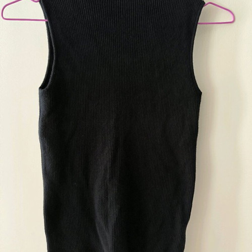 Women's sleeveless blouse black like new with small turtleneck