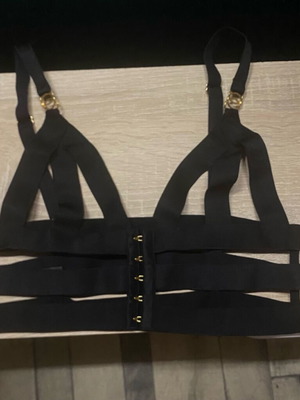 Victoria Secret bra new, size Medium, black