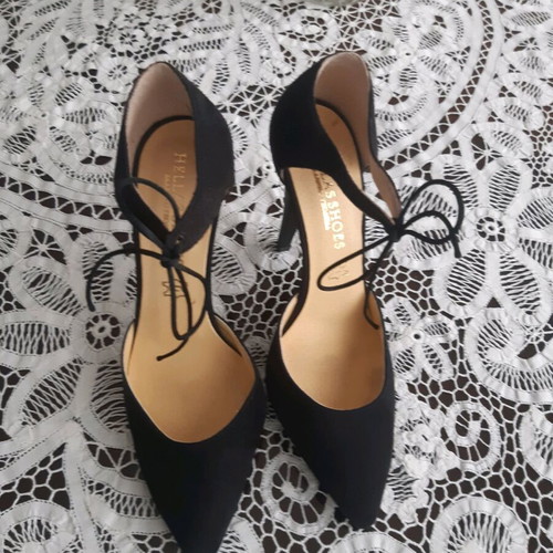 Black pumps like new, size 37, 10cm heel