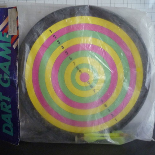 Wooden dartboard large with darts and 3 extra darts for outdoor use