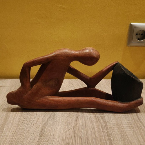 Wooden table sculpture like new, sturdy construction