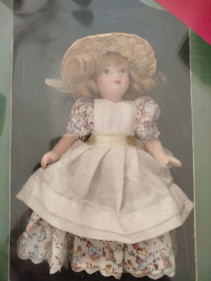 Porcelain dolls retro vintage new in boxes set