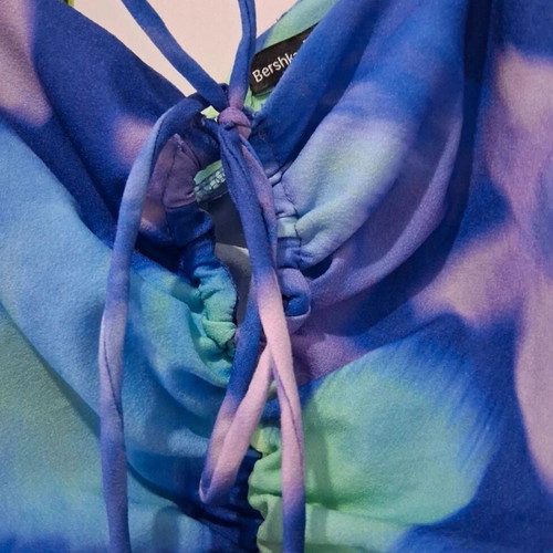 Bershka knee-length elastic dress, blue multicolor