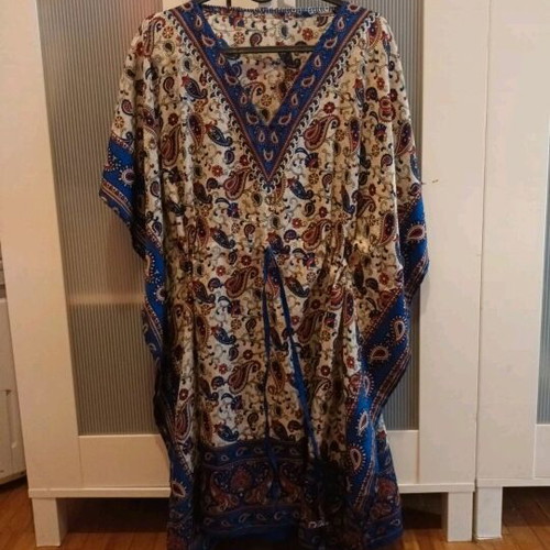 Kaftani summer short like new, multicolored