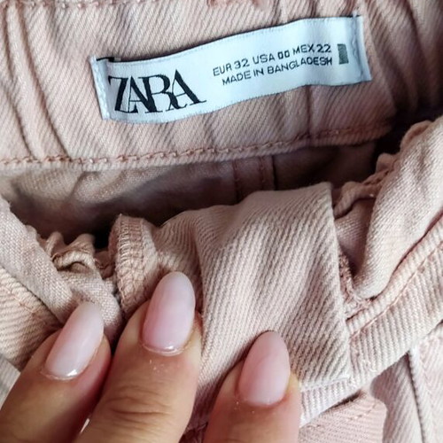 Zara dusty pink denim shorts used, size 34