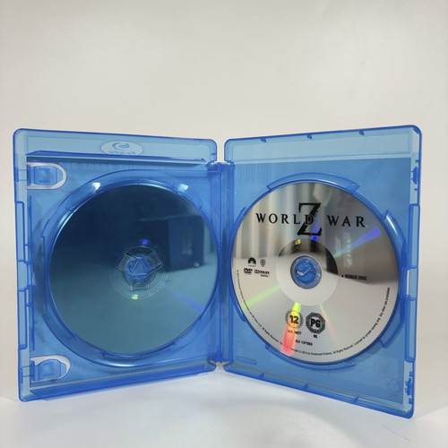 World War Z Blu-ray with Bonus DVD extended action cut, like new, English subtitles