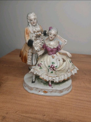 Porcelain statue 1920s-1930s, like new, Japanese Rococo style