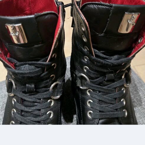 Cesare Paciotti black boots like new size 38