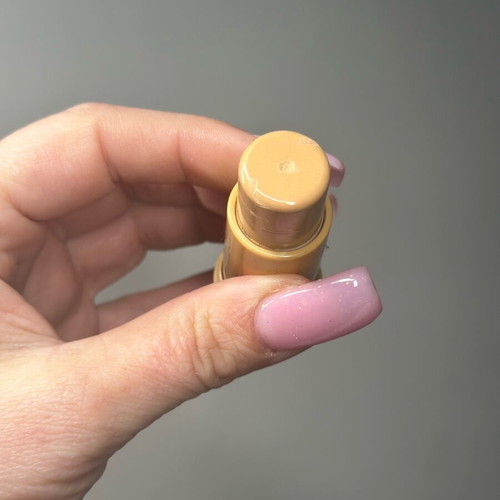 Concealer stick new, size 7