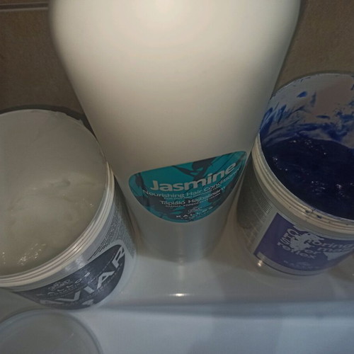 Hair care set used with conditioner and caviar, silver masks