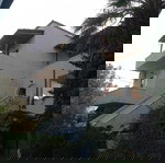  Κτήμα με 4 μεζονέτες/4 διαμερίσματα/1 χώρος réception-υποδοχή (lobby-κουζίνα)