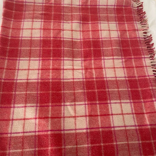 Omega double wool blanket like new 195x230