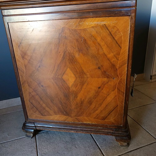 Sigma sewing machine used with wooden cabinet and bar door