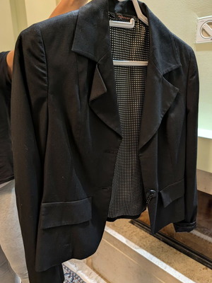 Raxevsky women's black blazer like new, size S