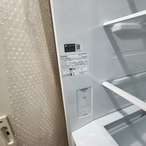 Refrigerator like new, used 4 months