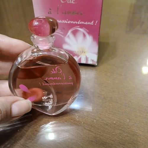 Ode a L'Amour Passionnement Yves Rocher perfume 30 ml used