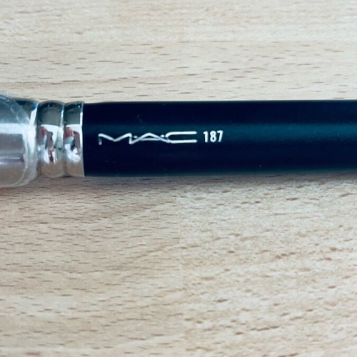 MAC Brush 187 new for powder and blush products
