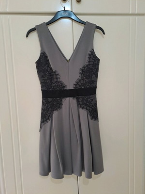 Dress ISO size M gray with black lace like new