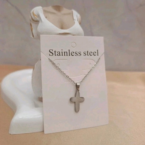 Stainless steel cross pendant new, silver color