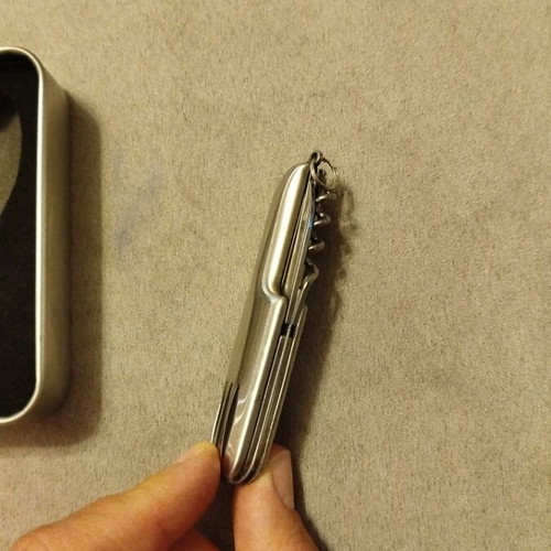 Pocket knife new in metal box unused