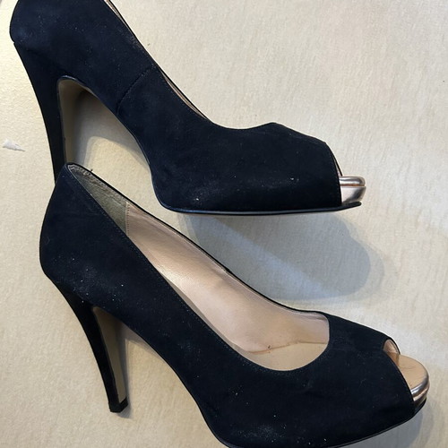 Rossi suede peep toe pumps size 38 used, black