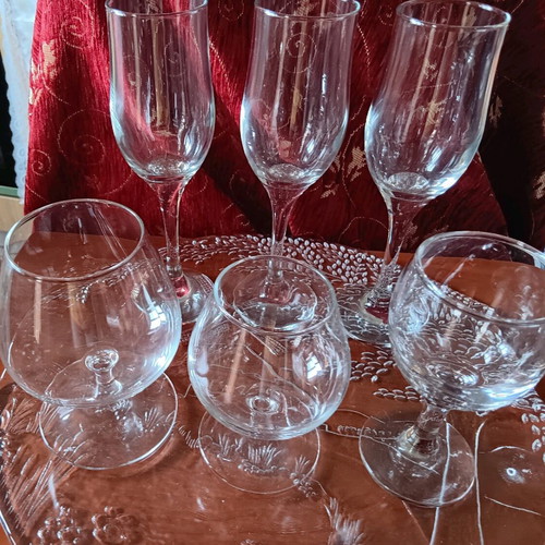 Set of glasses for liqueur and cognac 6 pieces with glass tray like new