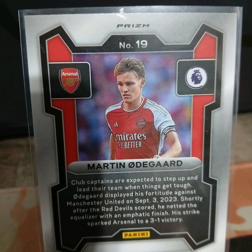 Panini Prizm Premier League Pink Mosaic Odegaard card new