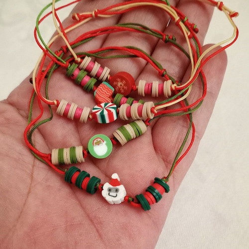 Bracelets charms new, set of 5 colorful with Christmas elements