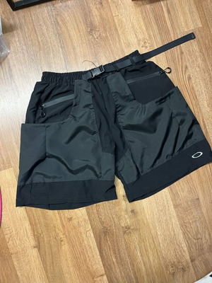 Oakley Technical Cargo Shorts black, new, size L