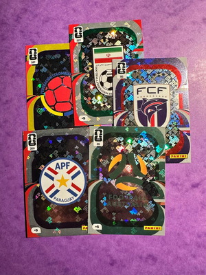Panini FIFA 365 Adrenalyn XL 2026 πακέτο 5 καρτών σήματα ομάδων, καινούργιο