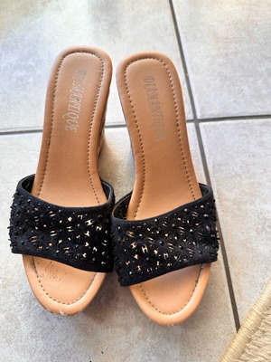 Luigi platform shoes black and beige like new, size 37.5