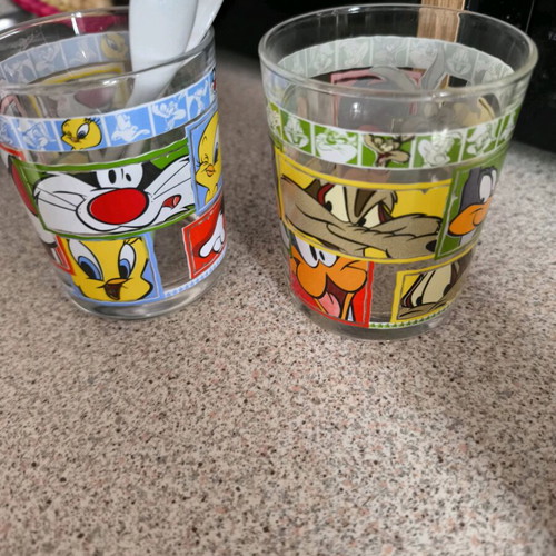 Children's 90s vintage water glasses set of 4 like new