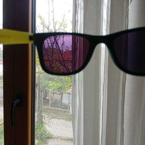 Women's sunglasses modern two-tone with mirror lens like new