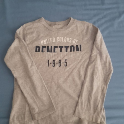 Benetton shirts used, pack of 4, 1 sweatshirt and 3 long-sleeve shirts