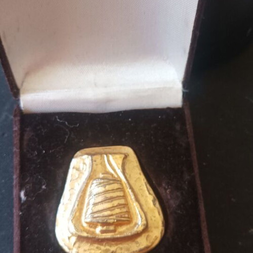 ETMA Collectible Memorabilia in Velvet Box like new