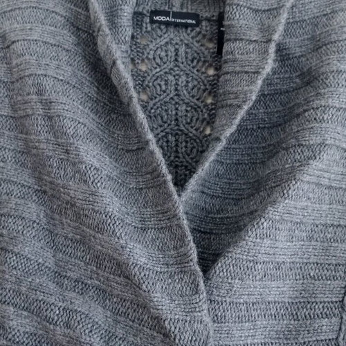 Knitted long kazaka sweater large new, gray