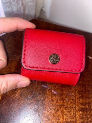 Michael Kors AirPods Case like new