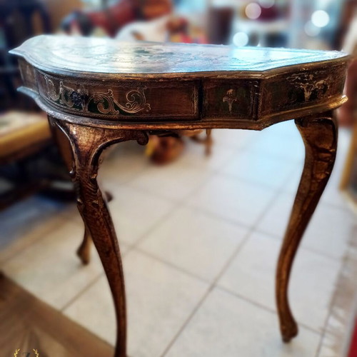 Vintage Italian Florentine console table with gold details