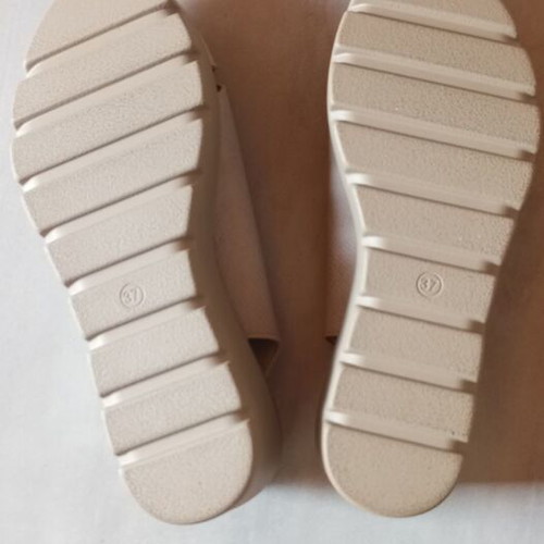 Voi & Noi platform sandals new, size 37, beige