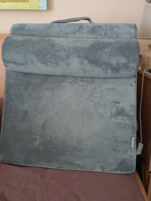 Adjustable orthopedic bed wedge pillow like new, memory foam