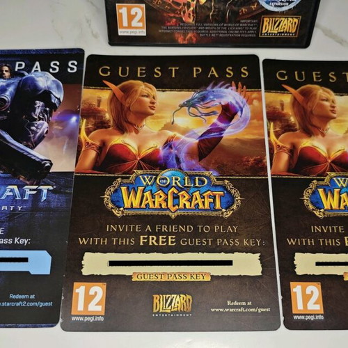 World of Warcraft Cataclysm collectible set like new with box, manual and guest passes
