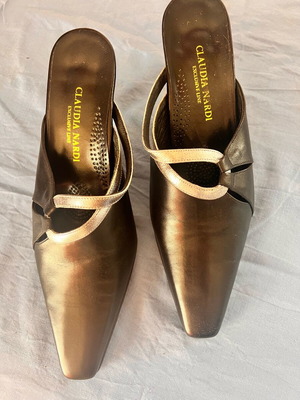 Claudia Nardi anatomical mules No40 new, black and silver