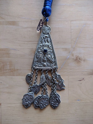Handmade hammered silver-plated necklace and 2025 charm new
