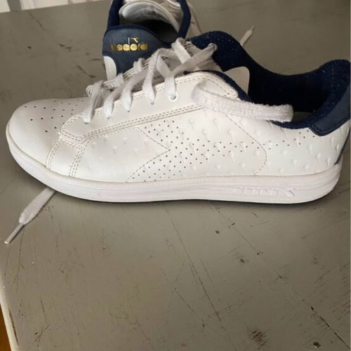 Diadora athletic shoes like new, rare edition size 44