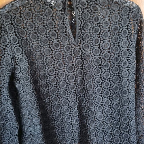 H&M black blouse like new, embroidered style, size L