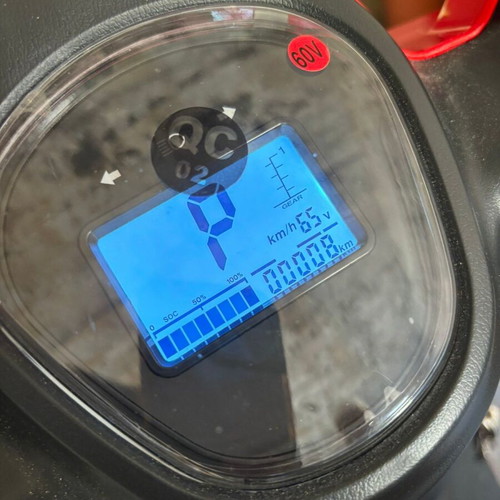 Luxor electric tricycle, only 8 km mileage